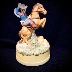 🤠Vintage 1974 Japanese Rodeo Music Box – Cowboy on Rearing Horse
